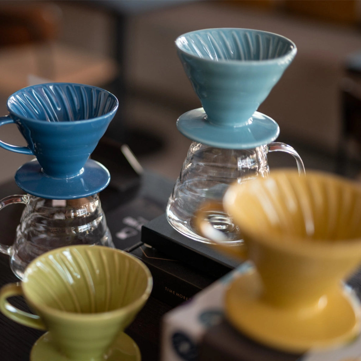 Hario V60 Keramik Aufsetzer verschiedene Farben